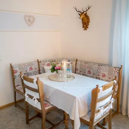 - In Der Naehe Phantasialand Bruehl Und Palmenparadies Therme Euskirchen Appartement