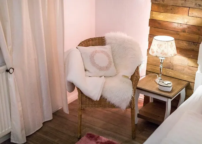 - In Der Naehe Phantasialand Bruehl Und Palmenparadies Therme Euskirchen Appartement