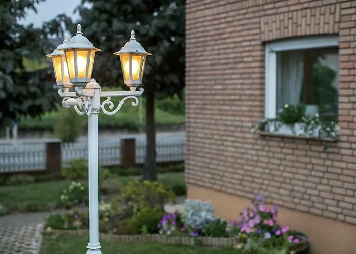 - In Der Naehe Phantasialand Bruehl Und Palmenparadies Therme Euskirchen